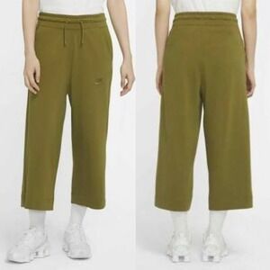 NWT Nike Sportswear Womens Jersey Loose Capri Pants Olive‎ Medium